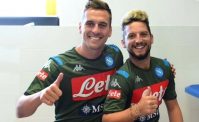FOTO - Milik con Mertens a Dimaro: Tutto bene ragazzi?, accoglienza super per i due bomber azzurri