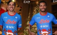 Antalyaspor-Napoli, gli azzurri scenderanno in campo con la nuova maglia di Natale (FOTO)