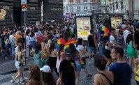 Napoli Pride, striscione show: Contro natura � solo Sarri alla Juve (FOTO)