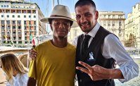 Neres in stile Sampei. Il brasiliano al suo ristorante preferito a Borgo Marinari