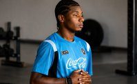 Perché Neres non si sta allenando: la verità sul suo problema al ginocchio
