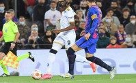 Osimhen, Fedele fa infuriare lo studio tv: Non � un goleador: ha i piedi piatti