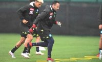 Napoli, allenamento mattutino: buona notizia su Ospina (FOTO)