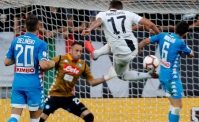 Fine primo tempo, i tifosi: Partenza positiva, goal della Juve colpa di Hysaj. Meglio Malcuit!