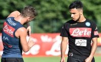 VIDEO - Dribbling ubriacante di Ounas! Hysaj disorientato dalla giocata dell'algerino