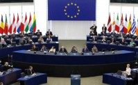 Al parlamento Europeo si congratulano per lo Scudetto del Napoli: che spettacolo! (VIDEO)
