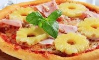 Social del Napoli invasi da foto di pizza con l'ananas: protesta di massa dei tedeschi