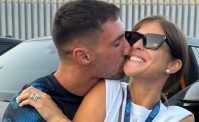 Politano e Spinazzola fanno visita al Murale di Maradona. Maglia speciale per l'attaccante
