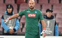 Pepe Reina, scoppia la bufera! Lo spagnolo ha messo like al gol di Griezmann. I tifosi: Traditore