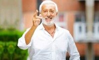Rispo rassicura tutti dopo l'incidente, l'attore napoletano spiega l'accaduto