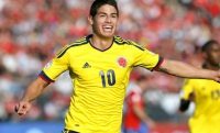 FOTO - PES 2019, i fan si scatenano: James Rodriguez gi� veste la maglia da trasferta del Napoli!