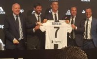 FOTO - Cr7, che gaffe della mamma sui social: Mio orgoglio! Juve salvata dalla B e titolo dopo 20 anni