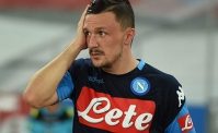 VIDEO - Mario Rui si sfoga con il pugilato! Serie impressionante di pugni al sacco. Hysaj lo esalta