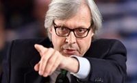 VIDEO - Sgarbi espulso dalla Camera e portato via di peso dalla sicurezza! Brutte immagini