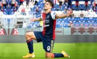 Cagliari, Simeone: Contro una squadra forte come il Napoli, se non sei perfetto la paghi