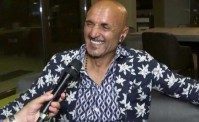 Spalletti scatenato, trenino di Capodanno con Belen Rodriguez: Vai Luciano! (VIDEO)