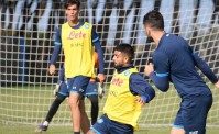 Napoli, Spedalieri si allena con la prima squadra. E' un difensore centrale di 192 cm