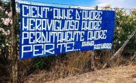Cient'anne d'amore: lo striscione che celebra il Centenario del Napoli a Castel Volturno