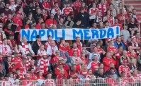 Union Berlino, assurdo striscione contro il Napoli. Spunta il motivo