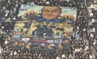 Eravamo quattro amici al VAR..., lo striscione provocatorio della Curva A