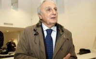 Squadre si scambiavano calciatori come noccioline. Iniziarono due presidenti. L'accusa