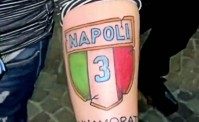 Un tifoso del Napoli ha gi� fatto il tatuaggio per il terzo Scudetto