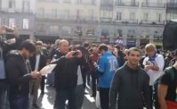 VIDEO - Parigi, centinaia di tifosi fuori l'hotel del Napoli! Entusiasmo dilagante, francesi increduli