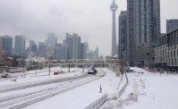 Insigne, guarda Toronto: � sommersa dalla neve, gente in strada con gli sci! (VIDEO)
