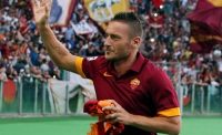 Giocherai anche nella prossima stagione?, Totti risponde cos�