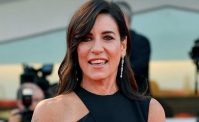 Paola Turci sposa l'ex di Berlusconi, ma viene insultata: Che schifo