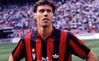 Van Basten: Che razza di commedia è questa, mi sembra una follia. Campionato falsato