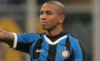 Inter, Young ancora positivo al Coronavirus: brutta notizia per Conte in vista del match col Genoa