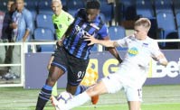 VIDEO - Atalanta-Juventus, Duvan Zapata raddoppia: l'ex Napoli segna da opportunista