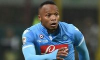 Zuniga pubblica una foto con l'ex tecnico del Napoli: Mazzarrone, marooo. Boom di like