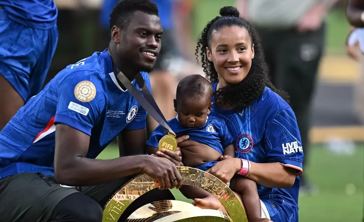Badiashile è in Australia, l'accordo col Napoli è vicino. La formula dell'affare
