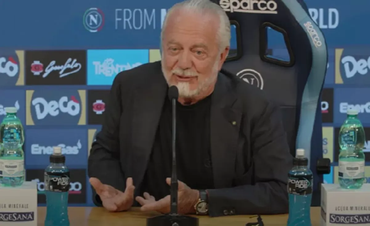 De Laurentiis: “Il Napoli ha già una rosa competitiva di trenta giocatori, serve una rifondazione del calcio italiano”