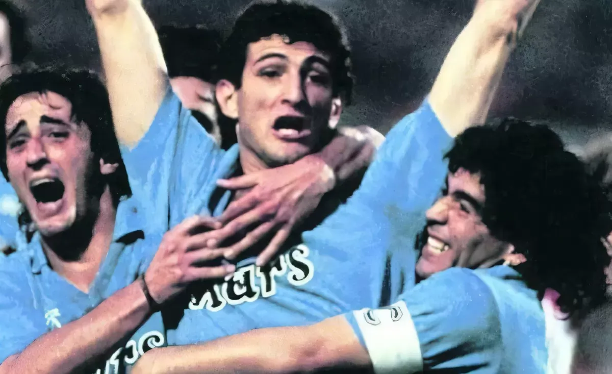 Fischi al Maradona: la polemica su Ciro Ferrara divide i tifosi del Napoli Fischi al Maradona: la polemica su Ciro Ferrara divide i tifosi del Napoli