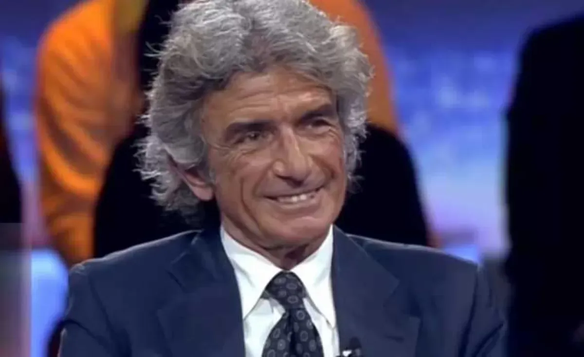 Il Rosso di Kabasele Scatena il Dibattito tra i Tifosi del Napoli Il Rosso di Kabasele Scatena il Dibattito tra i Tifosi del Napoli