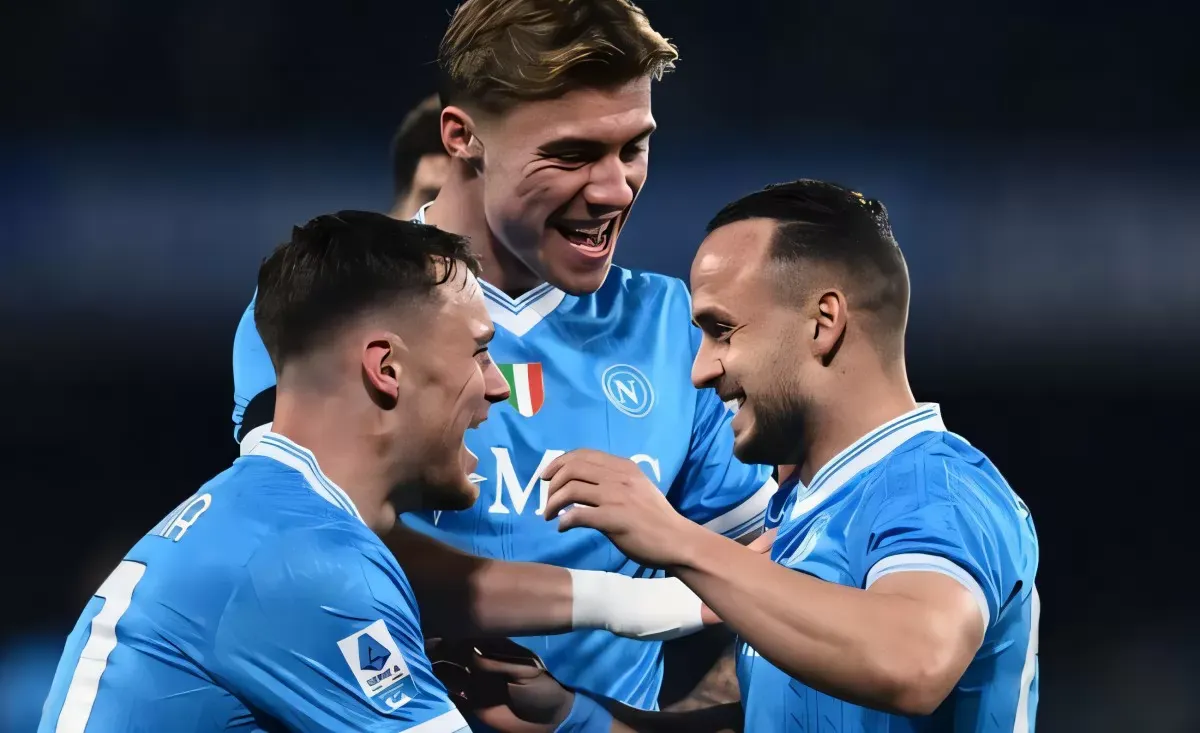 Juventus inseguita da Lobotka: De Laurentiis ribatte e scatena la furia dei tifosi! Juventus inseguita da Lobotka: De Laurentiis ribatte e scatena la furia dei tifosi!