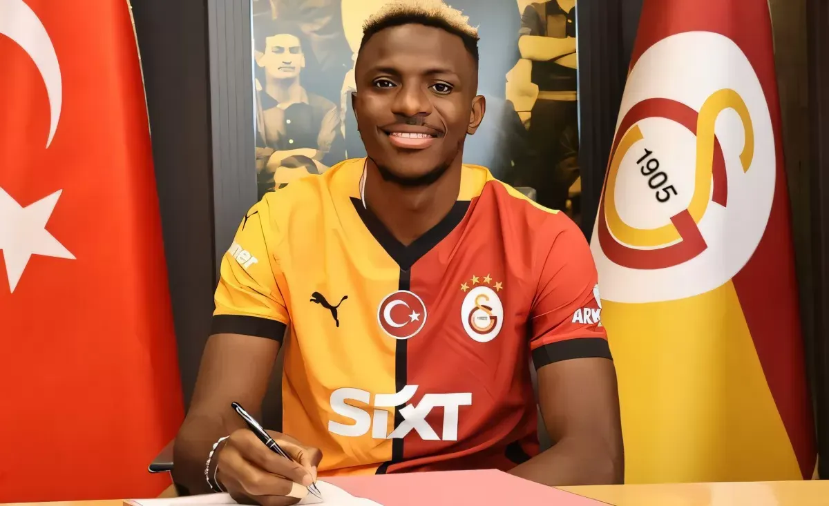 Osimhen al Galatasaray? La rivelazione di Ozbek scatena la furia dei tifosi del Napoli! Osimhen al Galatasaray? La rivelazione di Ozbek scatena la furia dei tifosi del Napoli!