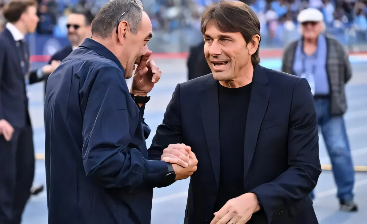 Sarri sceglie l’Atalanta: tensione tra De Laurentiis e i tifosi del Napoli Sarri sceglie l’Atalanta: tensione tra De Laurentiis e i tifosi del Napoli