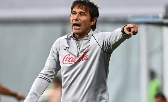 Scotto: De Laurentiis disse che il mister non voleva i tifosi in ritiro, a Conte non ha fatto piacere