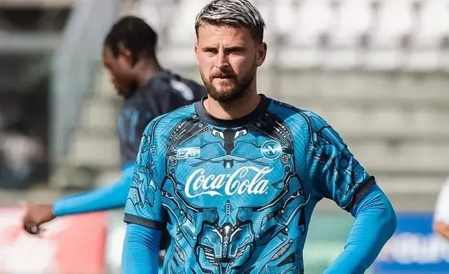 Contini titolare in Napoli-Cagliari. Decisione di Conte su McTominay