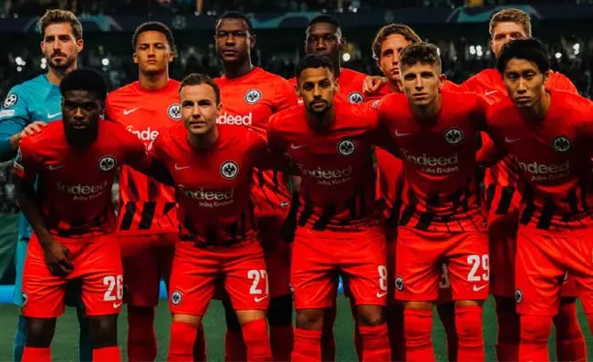 Scontri a Napoli, UEFA valuta esclusione Eintracht dalle coppe per i prossimi due anni