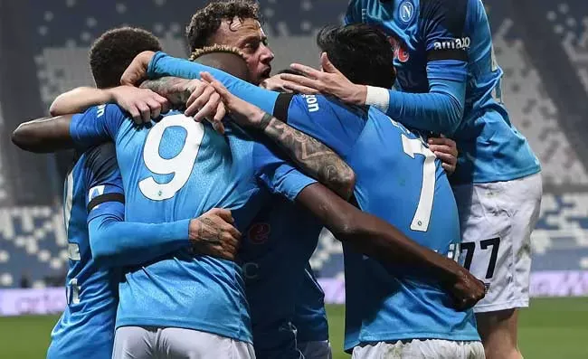 La UEFA celebra Napoli: Pazzi per il calcio