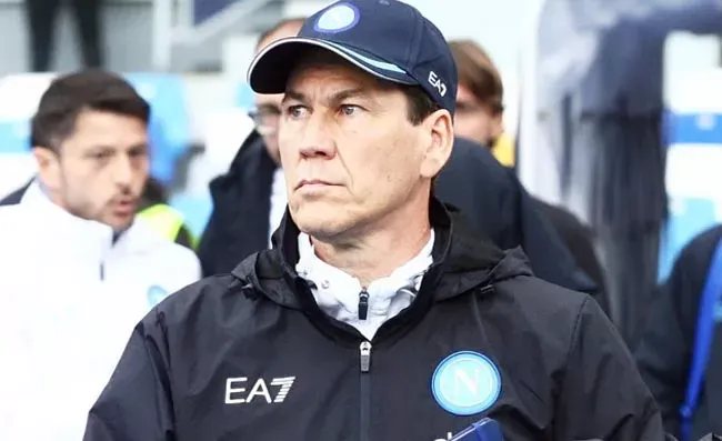 Garcia presuntuoso, è arrivato a Napoli senza aggiornamenti. Il retroscena