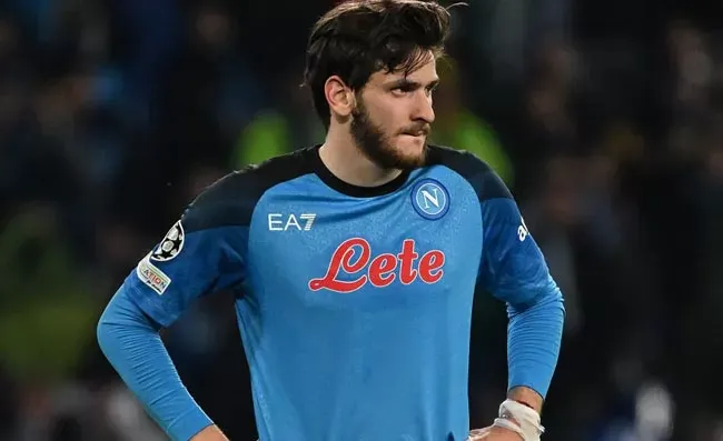 Kvaratskhelia deluso dopo Napoli-Milan, ecco cosa fa uscendo dal Maradona (FOTO)