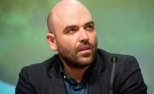Saviano: Napoletano lingua universale. La città che ascolta di più Geolier non è Napoli