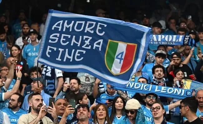 Un tifoso: Sono genovese, ma non riconosco più la mia Napoli. Perché siamo diventati così?